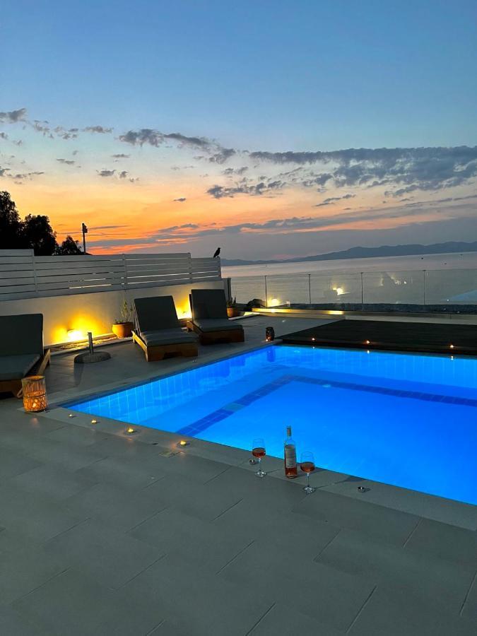 Vaso Beach Front Villa Lalyssos Eksteriør billede